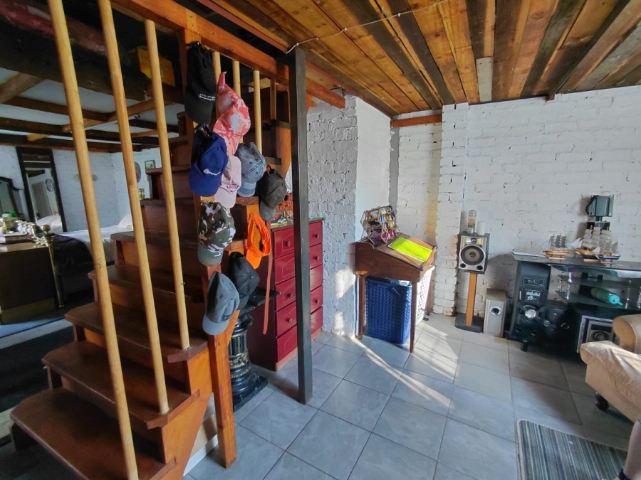 5 Bedroom Property for Sale in Elandsrand North West